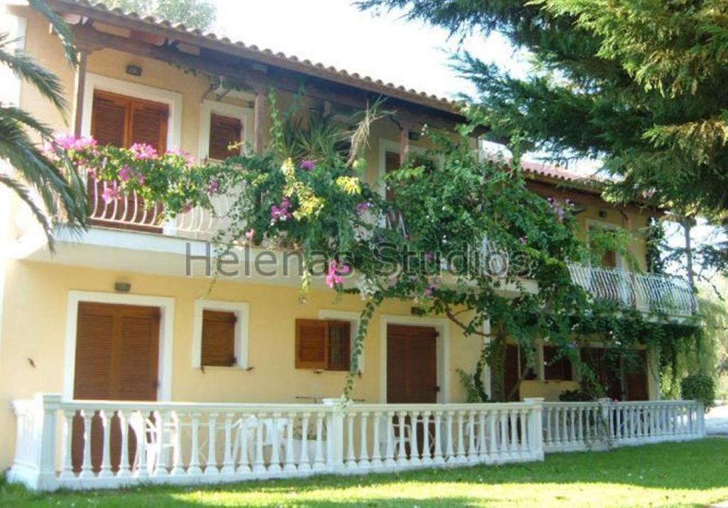 Helena'S Studios Livathos  Экстерьер фото