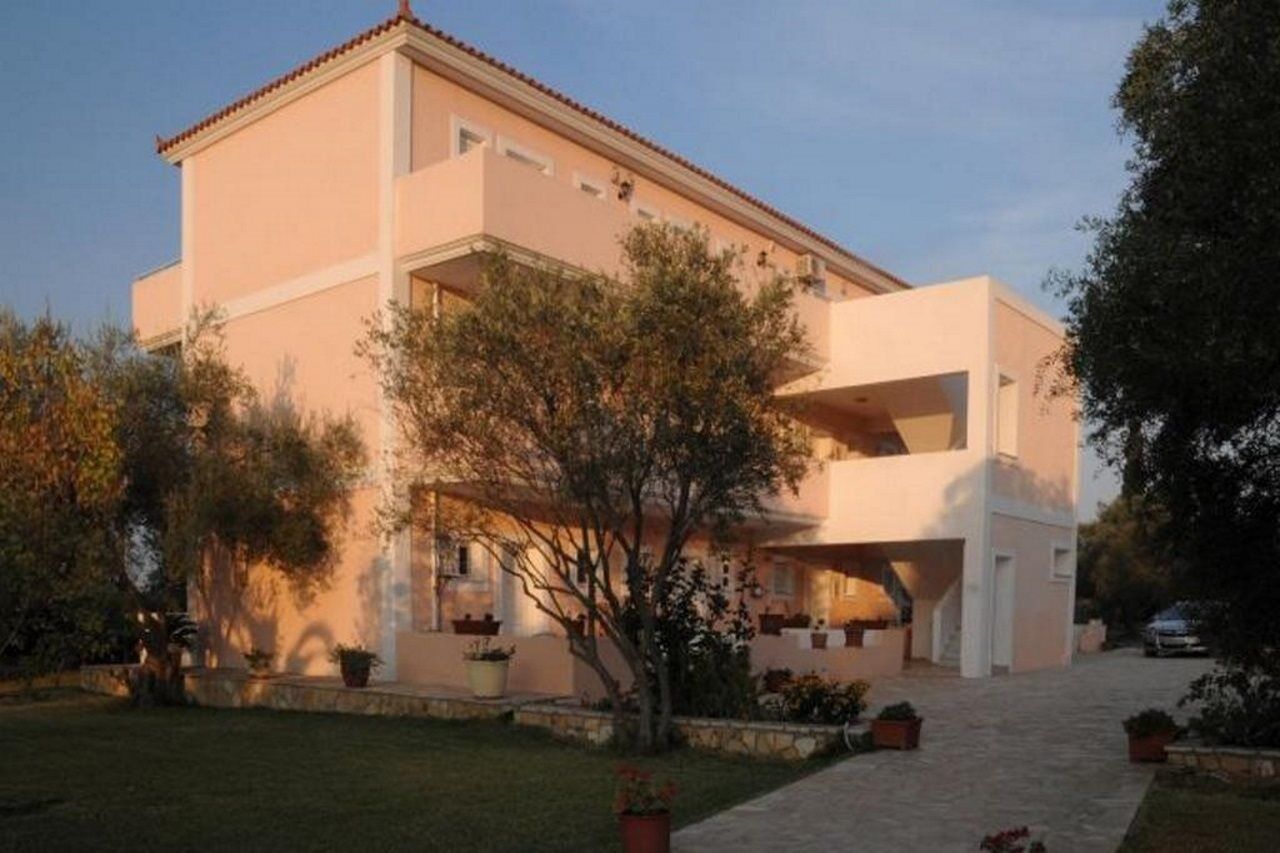 Helena'S Studios Livathos  Экстерьер фото