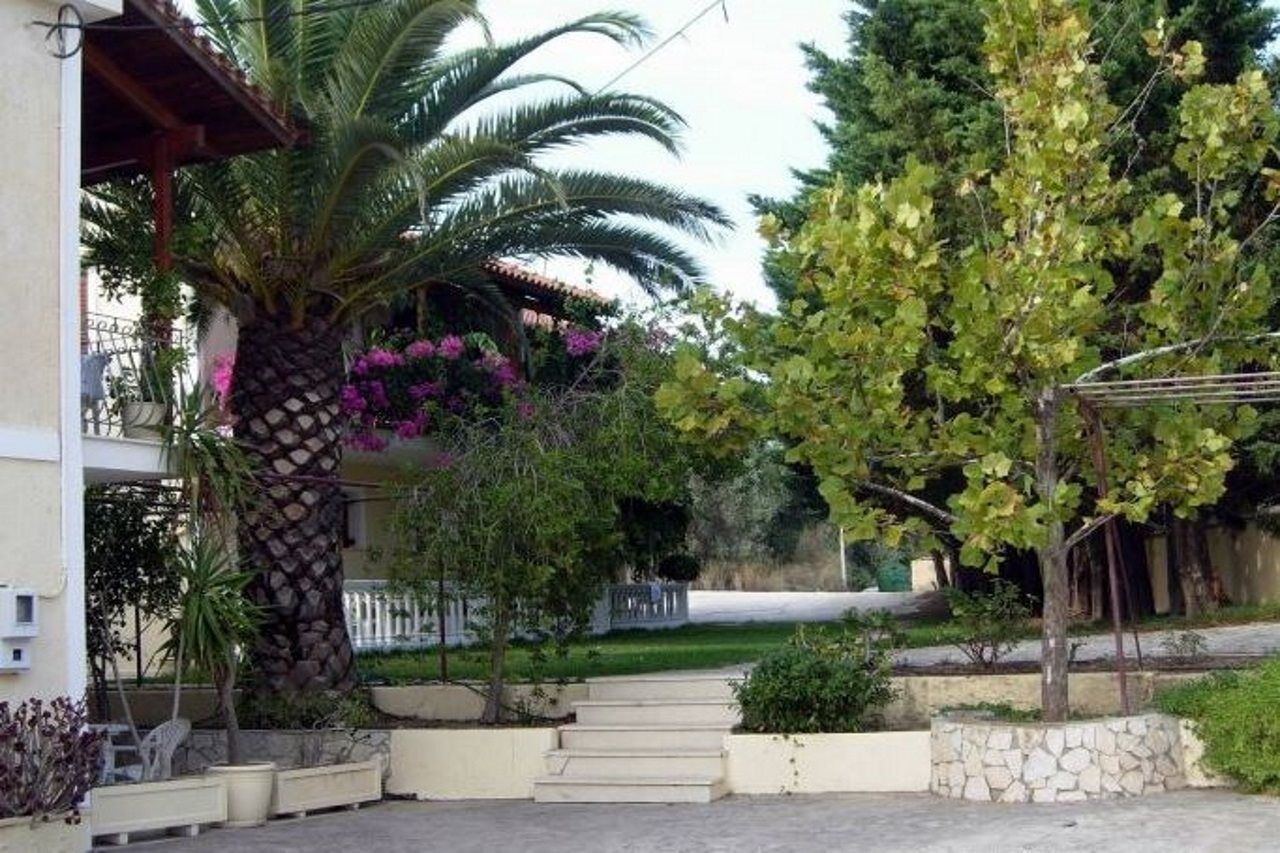 Helena'S Studios Livathos  Экстерьер фото